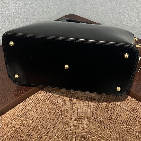 Pratesi Ferenze Black Satchel with Gold Emblem made in Italy. - Picture 3 of 7